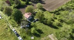 Fruška Gora Krčedin vikendica na dan