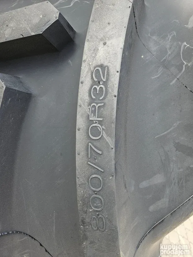 800/70 R32 Ling Long