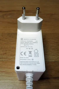 Adapter 12V 2,5A