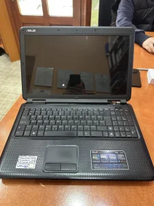 Asus K50C ! Kompletan za delove