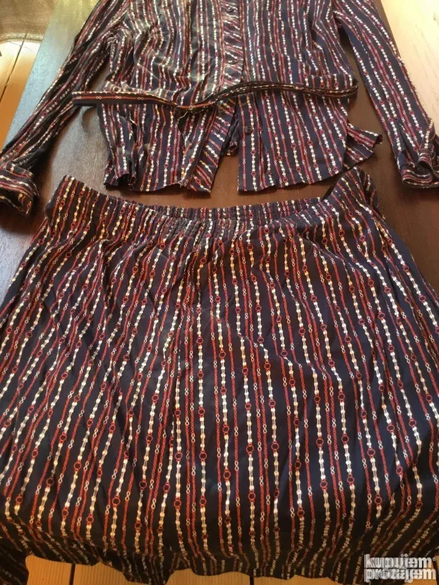 KOMPLET suknja, bluza i kaiš, britanski, 100% pamuk, broj 48