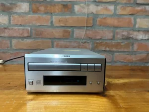 Yamaha CDX E400