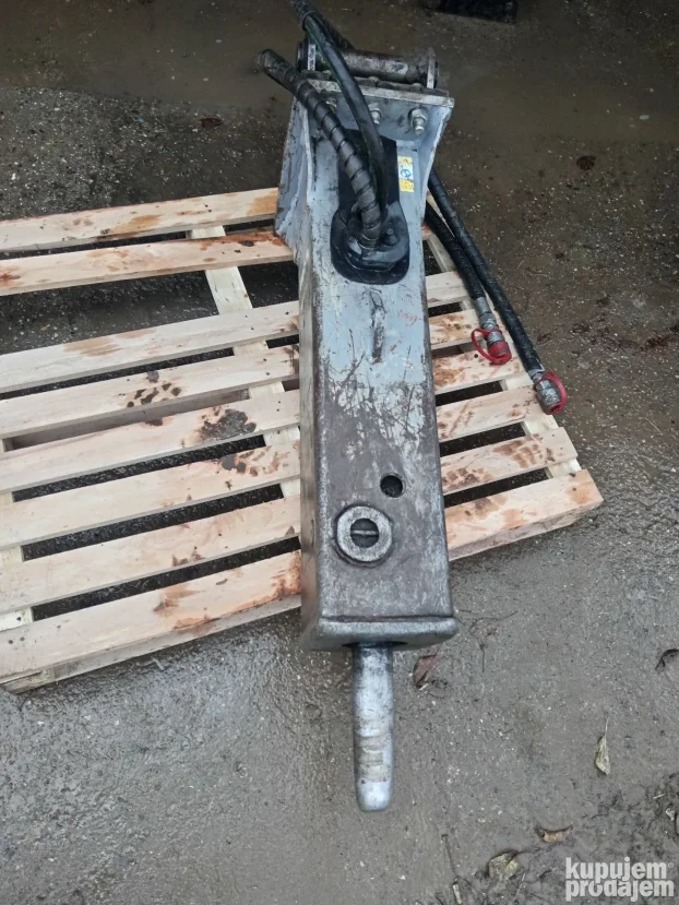 Epiroc ec 60 t cekic za bager od 215 kg