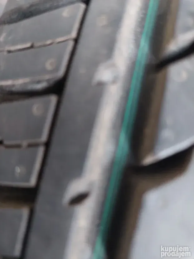 Letnja guma 195 65 15 ne koristena continental