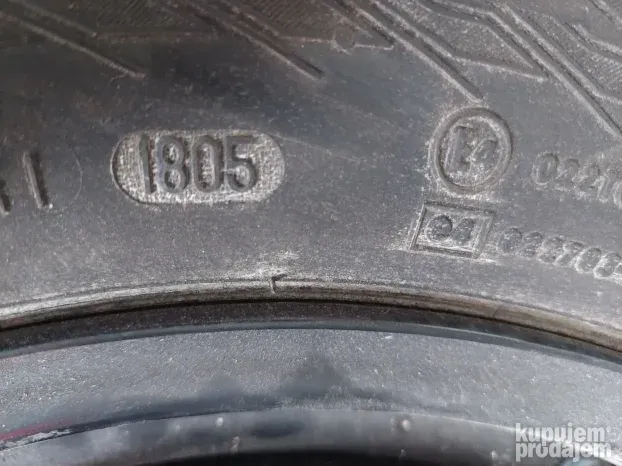 Letnja guma 195 65 15 ne koristena continental