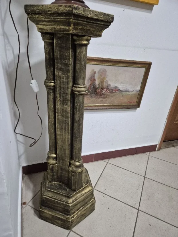 Postament (grčki stub. Od drveta ručni rad )