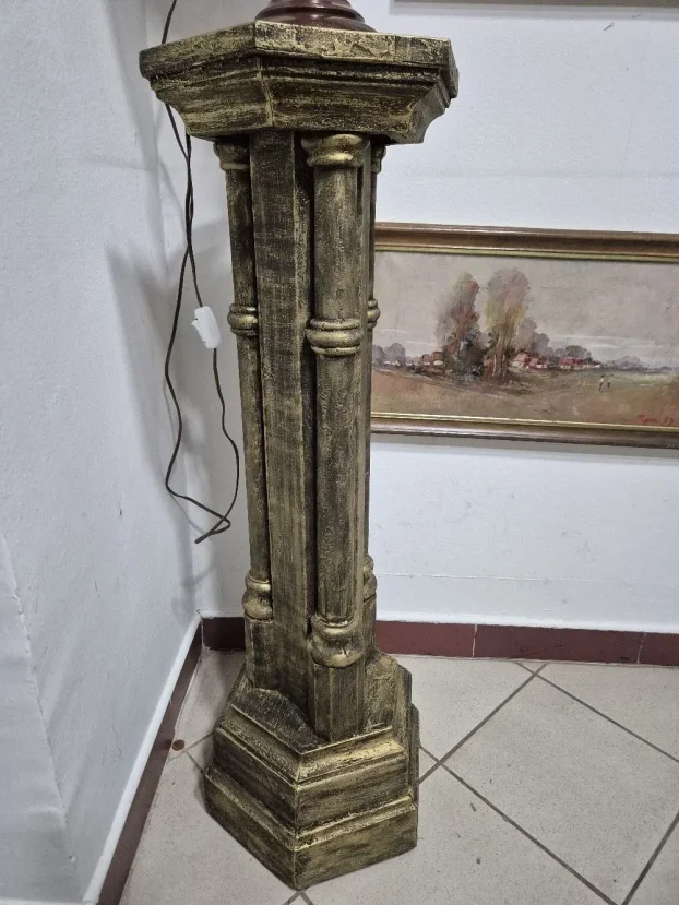 Postament (grčki stub. Od drveta ručni rad )