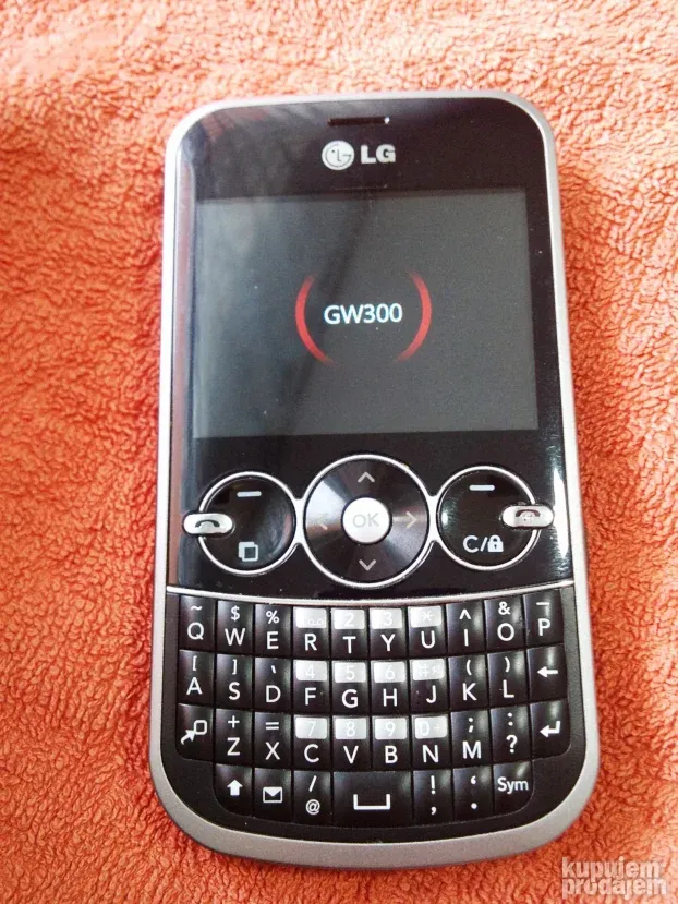 LG GW-300, REDAK, kao nov. Srpski meni.