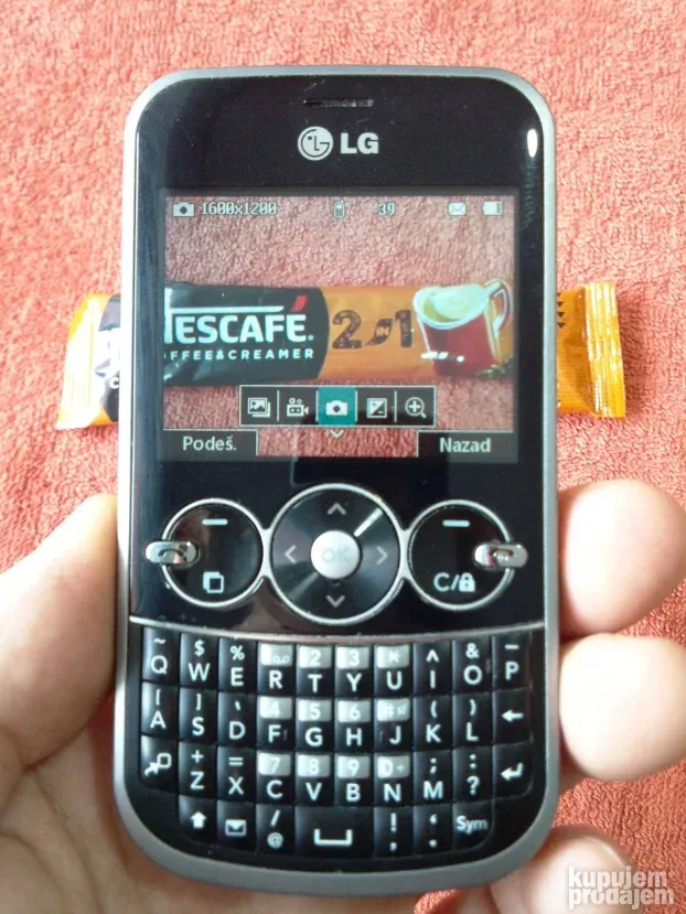 LG GW-300, REDAK, kao nov. Srpski meni.