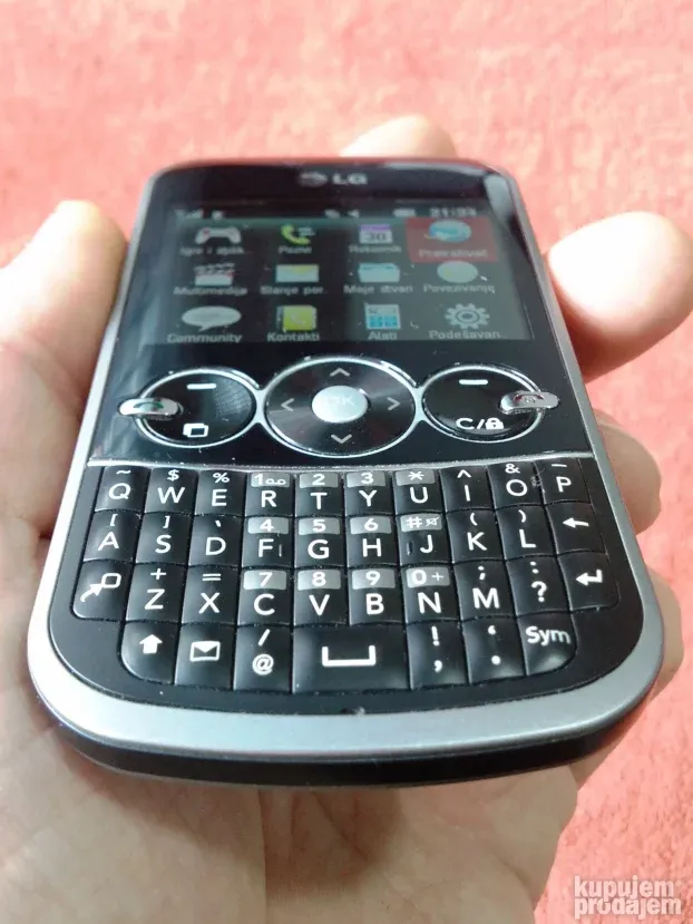 LG GW-300, REDAK, kao nov. Srpski meni.