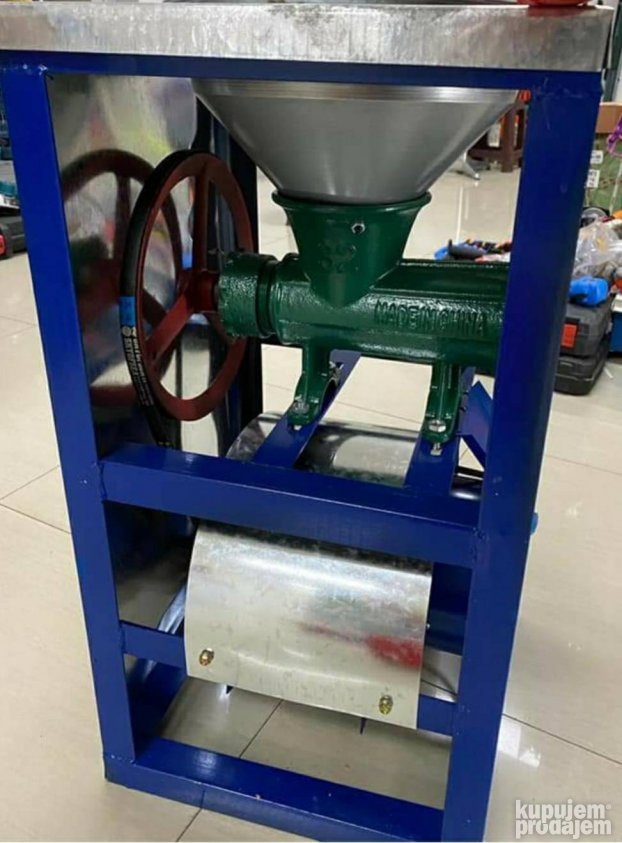 Masina za Mlevenje mesa Novo