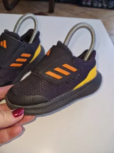 Adidas patike br 26