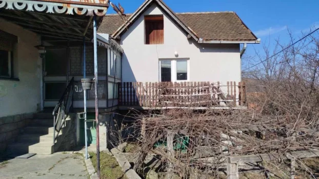 Gornji Milanovac, Rudnik, trosobna, 65 m²