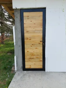 Metalna vrata kombinaciji sa drvetom