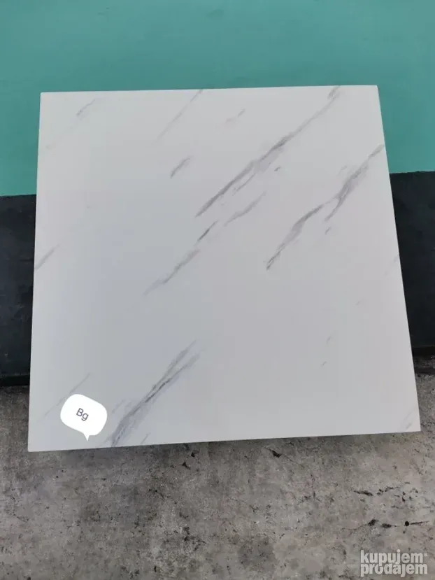 3d zidne obloge 60x60cm 350 din po komadu Samolepljive Ne sa
