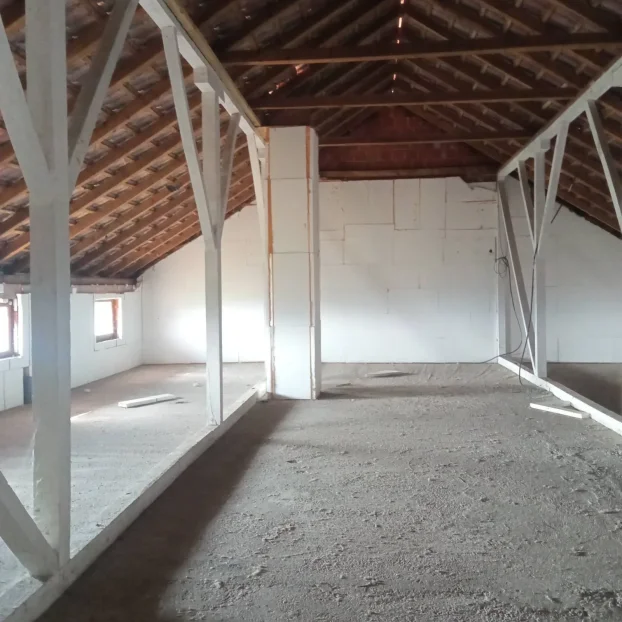 Stambeno poslovni objekat sa placem, 408m2, Desimirovac