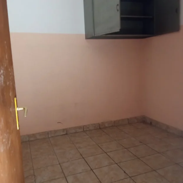 Stambeno poslovni objekat sa placem, 408m2, Desimirovac