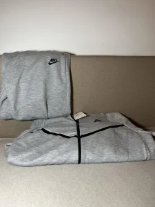 Nike Tech Fleece kompleti - NOVO