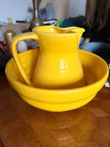 bokal i činija vintage