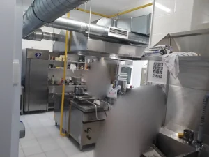 Lokal sa tri stana - 105 m2 - Salajka