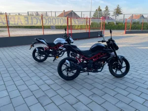 Motocikli Benelli BN 125 na stanju