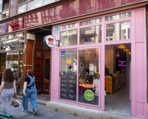 URGENT SALE- Bubble Waffle & Bubble Tea Shop-Leaving Serbia