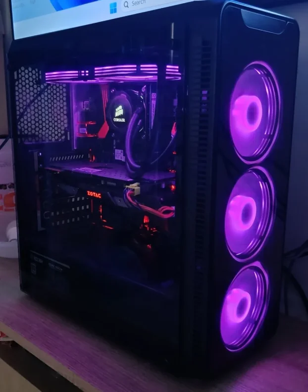 Gejmer/I76700/ GTX1070 8GB/16GBDDR4/SSD+HDD/Vodeno hlađenje