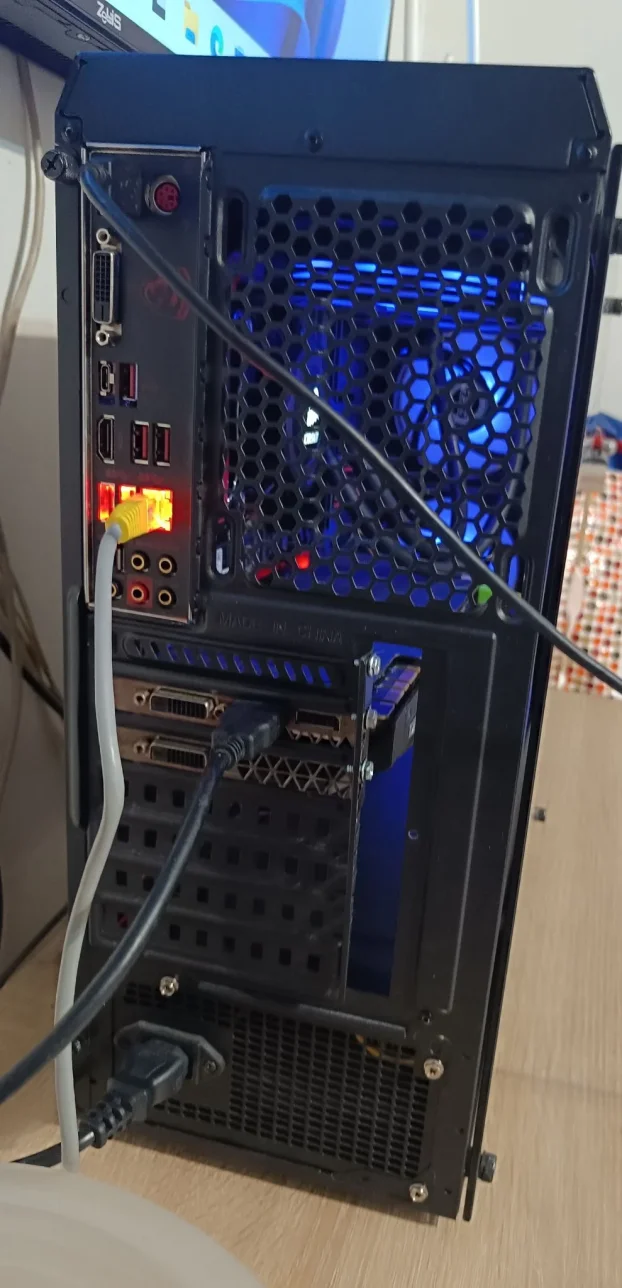 Gejmer/I76700/ GTX1070 8GB/16GBDDR4/SSD+HDD/Vodeno hlađenje