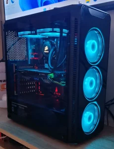 Gejmer/I76700/ GTX1070 8GB/16GBDDR4/SSD+HDD/Vodeno hlađenje
