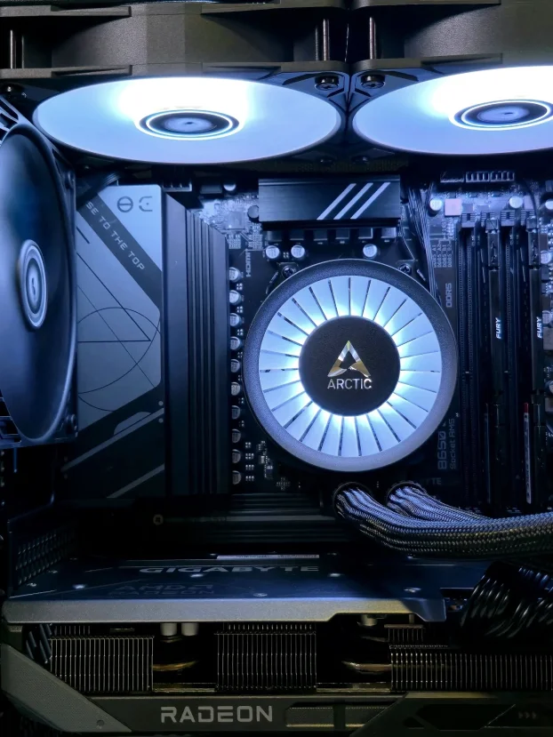 Ryzen 7 7800X3D RX 9070 B650 32GB 1TB - SM059PC