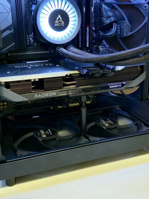 Ryzen 7 7800X3D RX 9070 B650 32GB 1TB - SM059PC