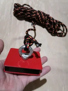 Magnet Crveni