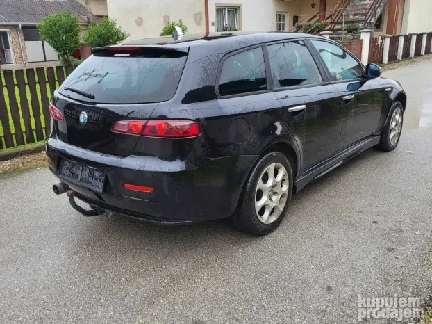 Alfa Romeo 159 zadnji branik