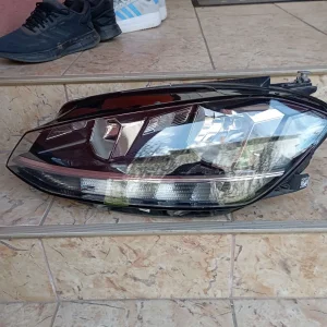 Far za Golf 7,5 odličn 2017 God. Original.- Vozačev