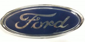 ford prednji znak sa ramom 148mm duzina.