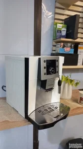 Kafe aparat De longhi sa garancijom