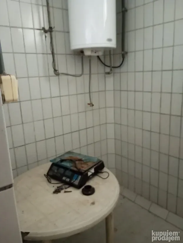 Izdaje se hala u Šidu 500m2