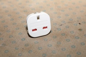 Strujni adapter-utikač