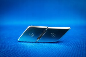 Prekidac centralne brave Audi A8/S8 NOVO