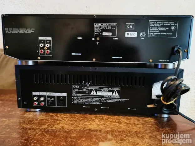 Aiwa AD-F500 i Sony TC-KE230, neispravni za popravku