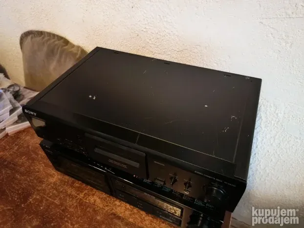 Aiwa AD-F500 i Sony TC-KE230, neispravni za popravku