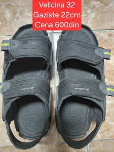 Sandale 32