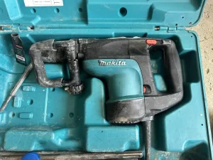 Makita HR4001C