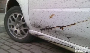 Skidanje smole katrana