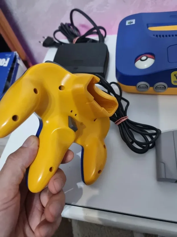 Nintendo N64 Pokemon Edicija Retko + 2 Igre Pokemon + Mario