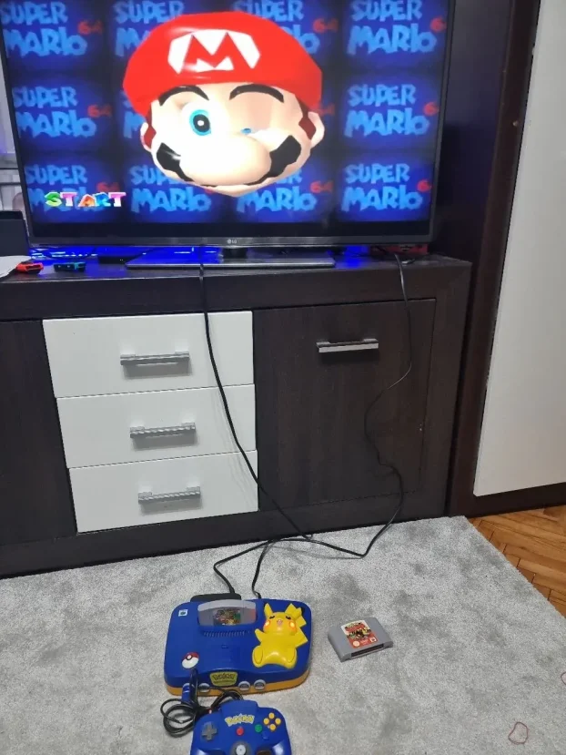 Nintendo N64 Pokemon Edicija Retko + 2 Igre Pokemon + Mario