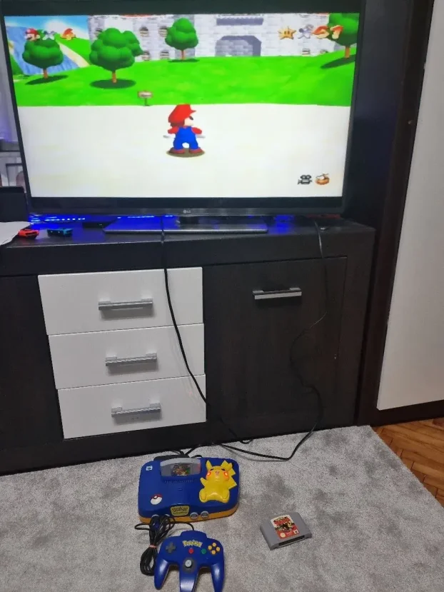 Nintendo N64 Pokemon Edicija Retko + 2 Igre Pokemon + Mario