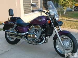 Honda VF 750 C  Magna uvoz CH