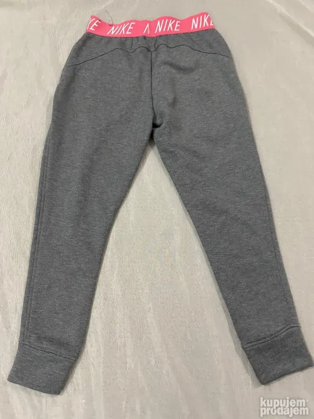 Nike original trenerka za devojcice siva