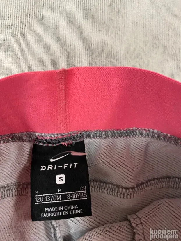 Nike original trenerka za devojcice siva